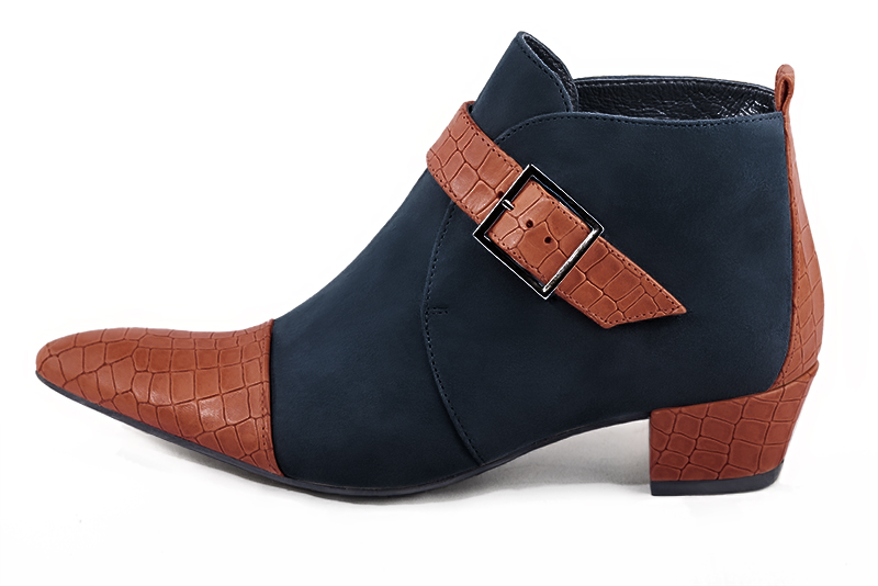 Terracotta orange and navy blue women's ankle boots with buckles at the front. Tapered toe. Low cone heels. Profile view - Florence KOOIJMAN